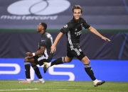 milan.com-里昂队员表现出色，助球队获得宝贵三分