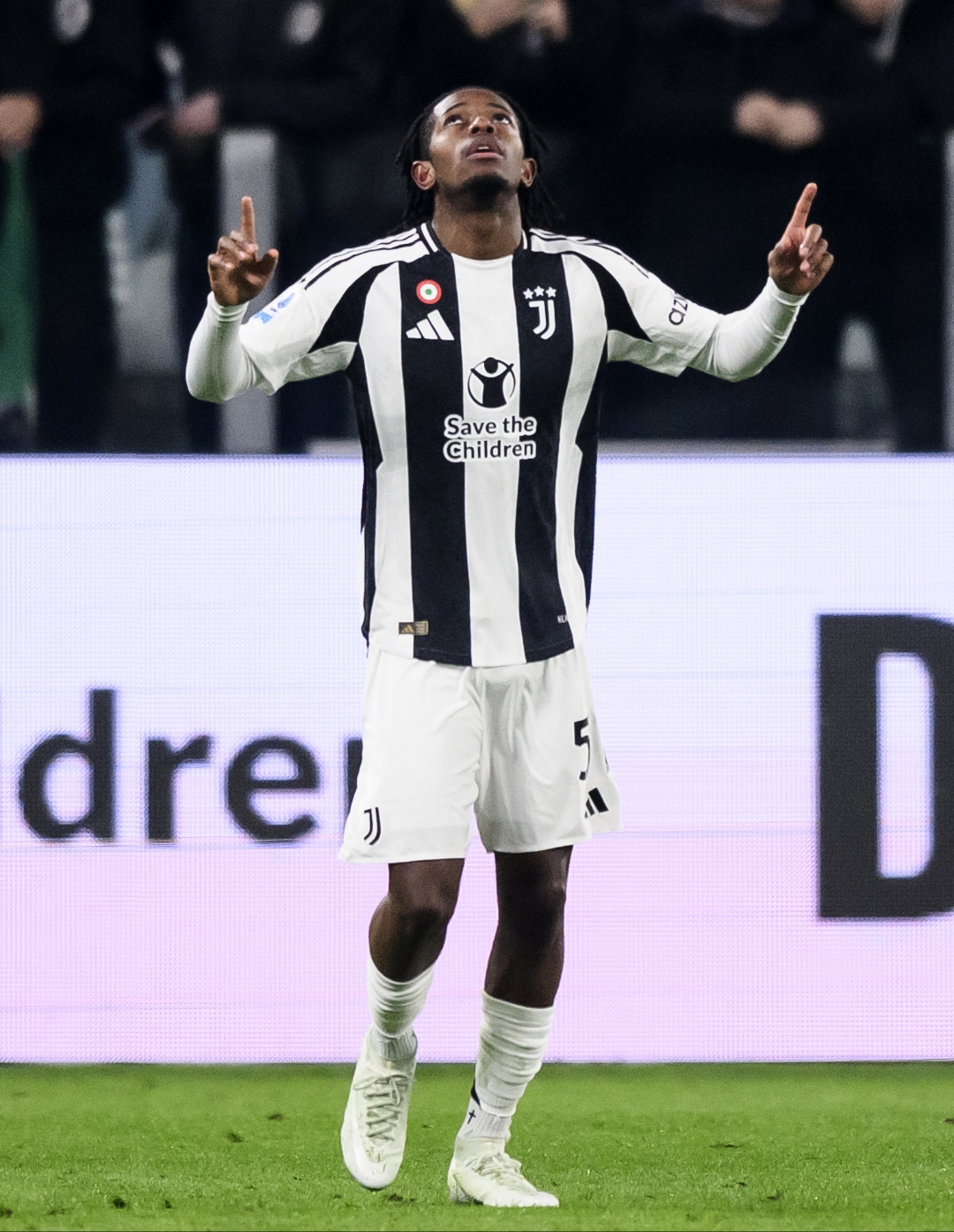 尤文图斯主场不敌强敌，遗憾失利