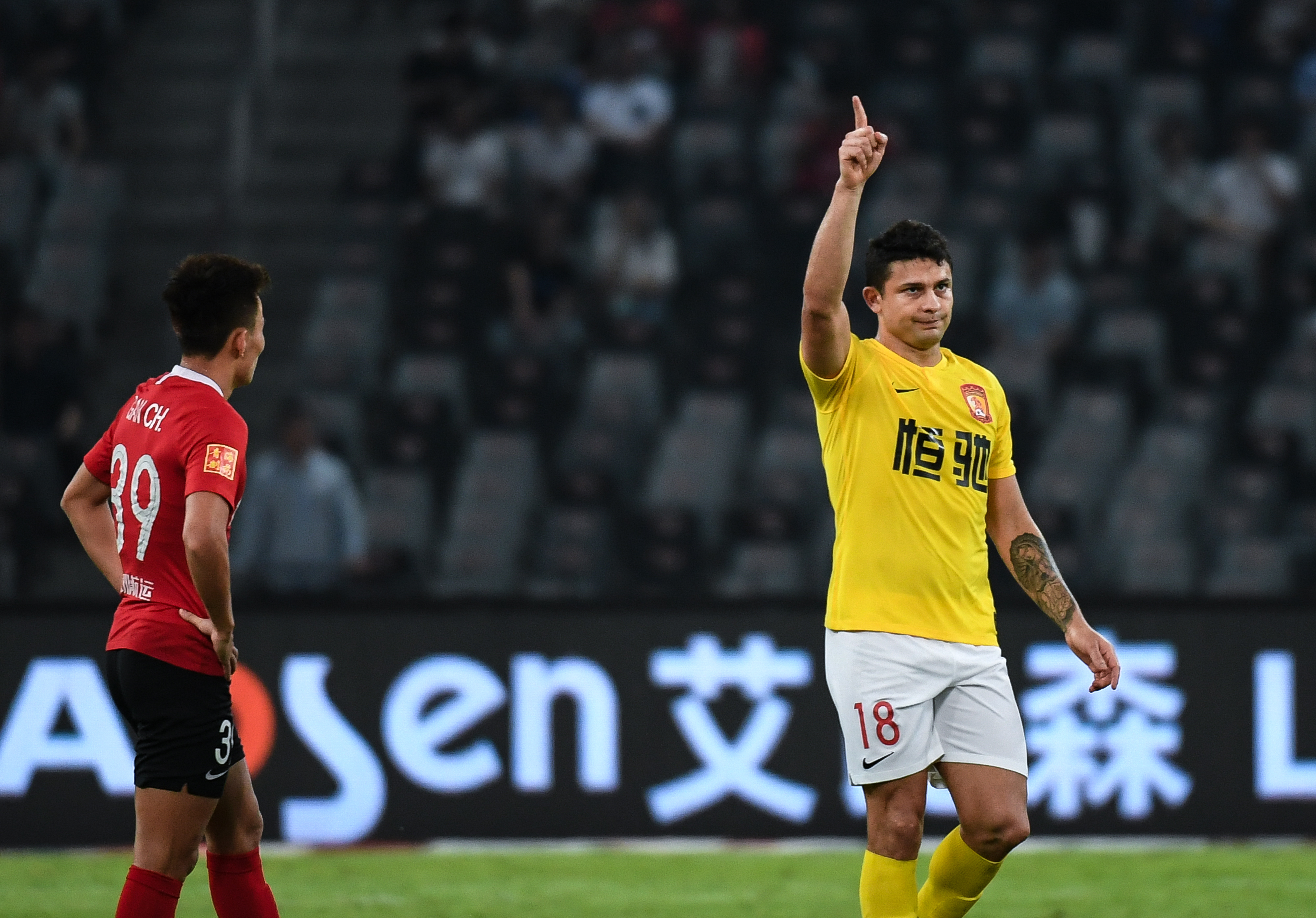 深圳佳兆业稳健发挥，迎战强敌斗志昂扬