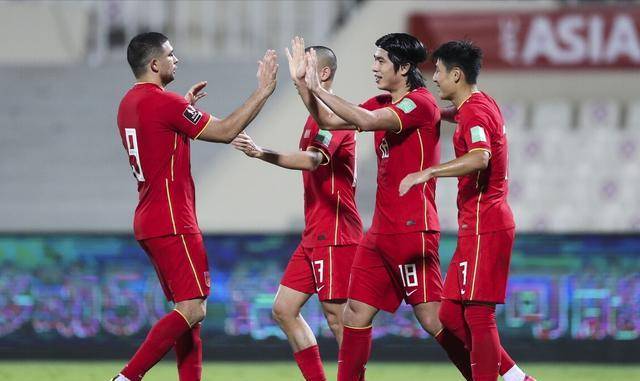 战术调整带来全新风貌,球队变得更强大 战术调整带来全新风貌,球队变得更强大