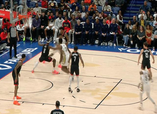 挑战赛带火全场，观众尖叫不断