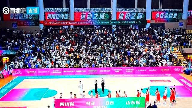 四川队对战福建队，赛事激烈火爆！