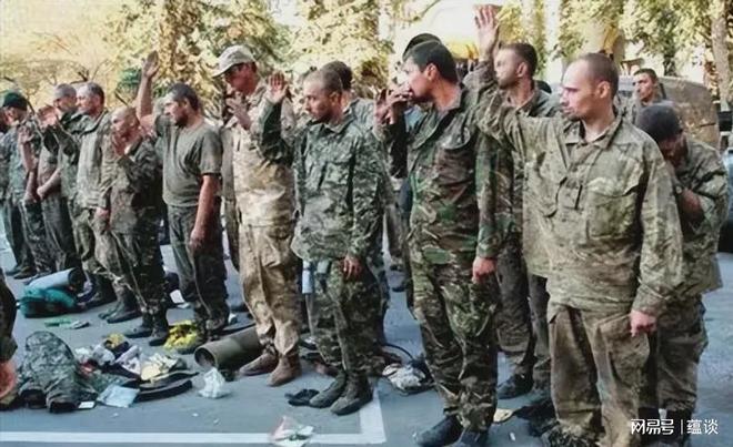 黄龙套上新战袍，雷霆之势摧枯拉朽