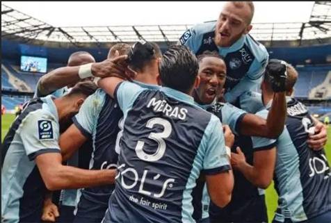 塔吉克斯坦迎战巴西，胜负未定的较量