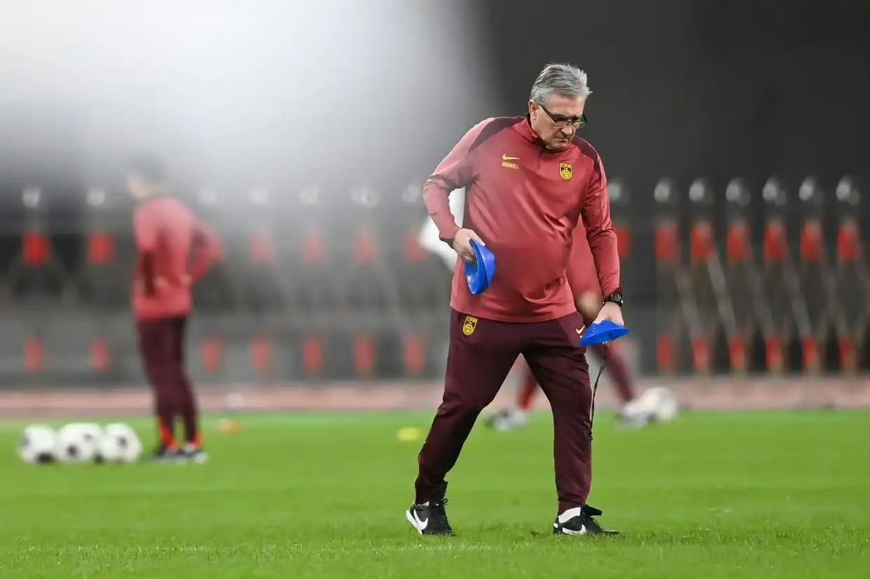 球队遭遇伤病潮，困扰球员身心健康