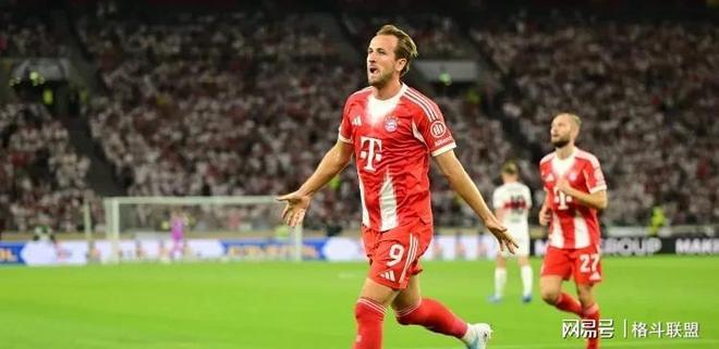 包含拜仁慕尼黑前锋收获帽子戏法，继续领跑射手榜的词条