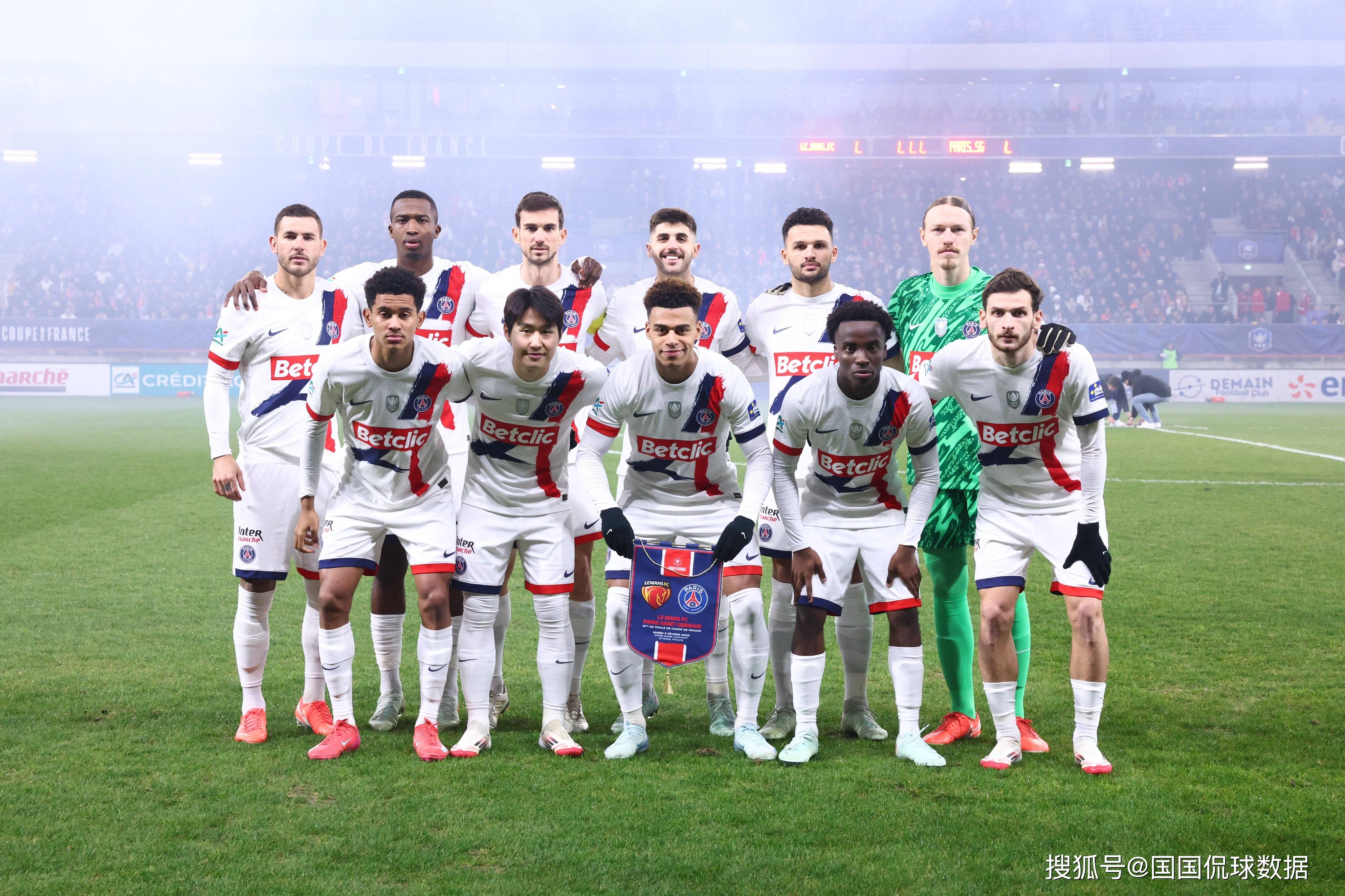 巴黎圣日耳曼2-0击败摩纳哥,领跑法甲榜首 巴黎圣日耳曼2-0击败摩纳哥,领跑法甲榜首