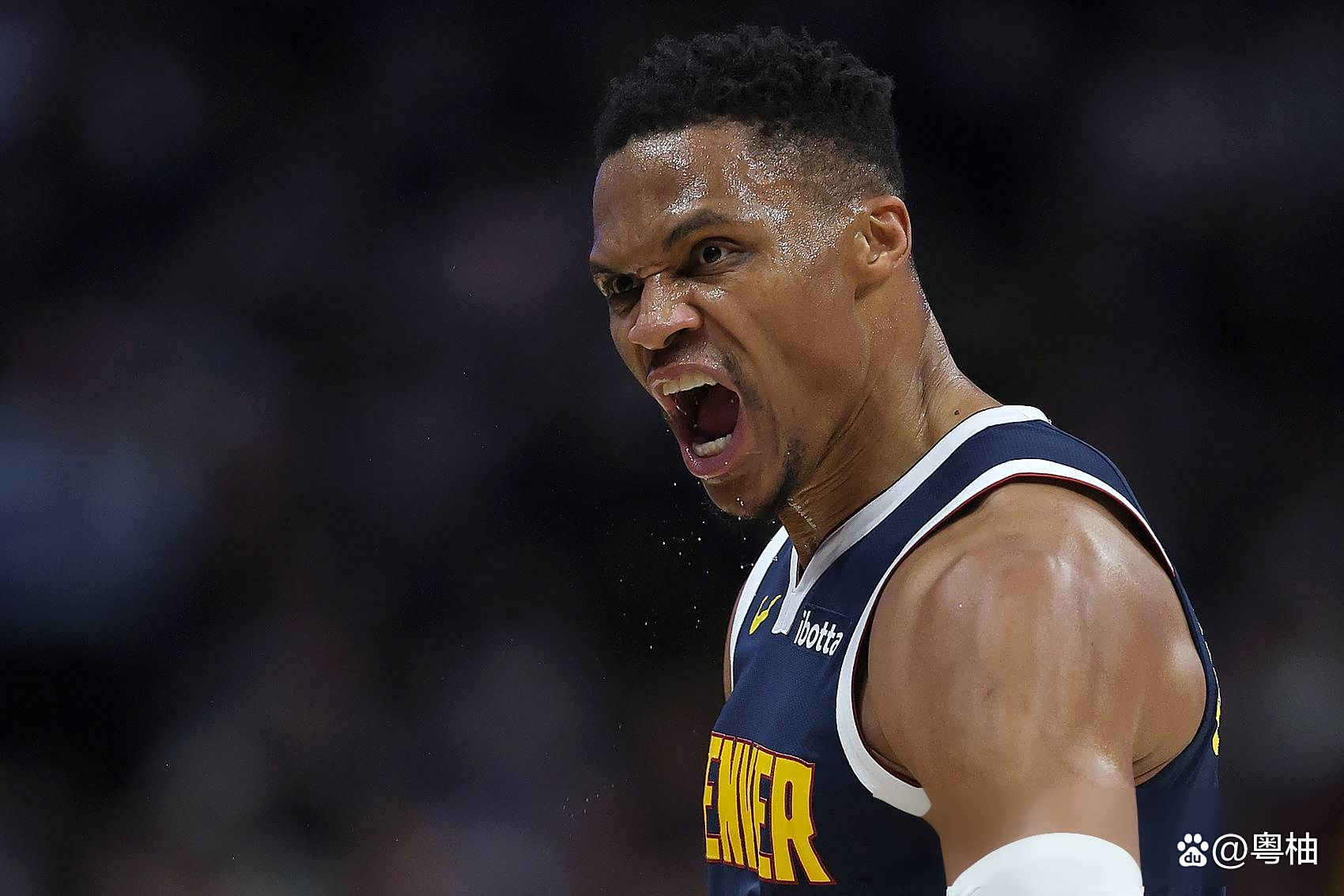 雷霆擒公牛,威少上演三双 雷霆擒公牛,威少上演三双