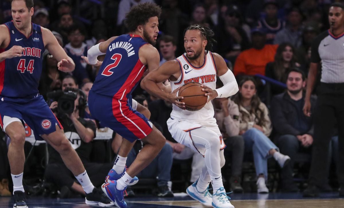 雄鹿不敌尼克斯，遭遇两连败