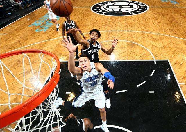 篮网惜败老鹰,吞下两连败 篮网惜败老鹰,吞下两连败