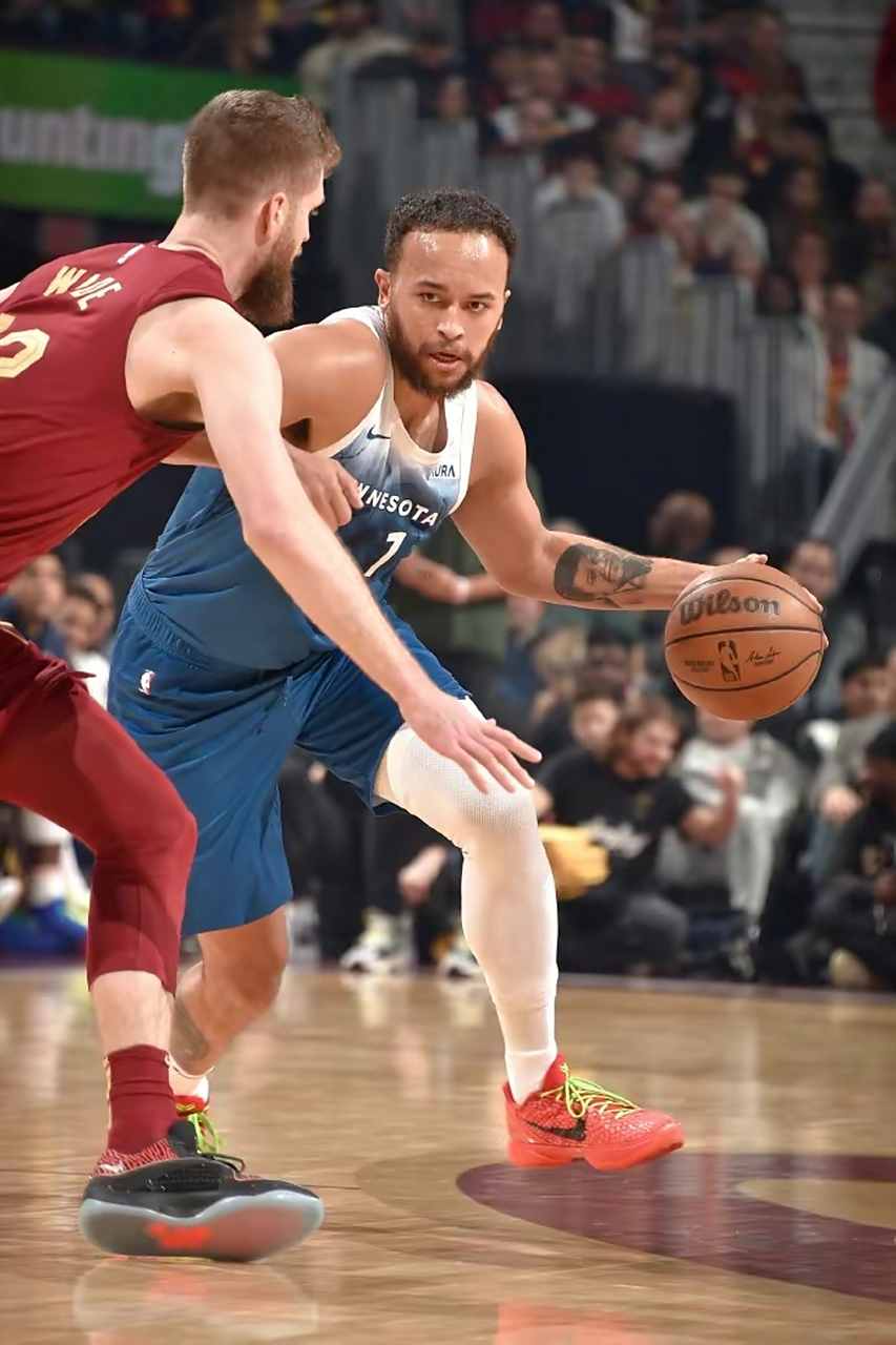 森林狼不敌骑士,遭遇两连败 森林狼不敌骑士,遭遇两连败