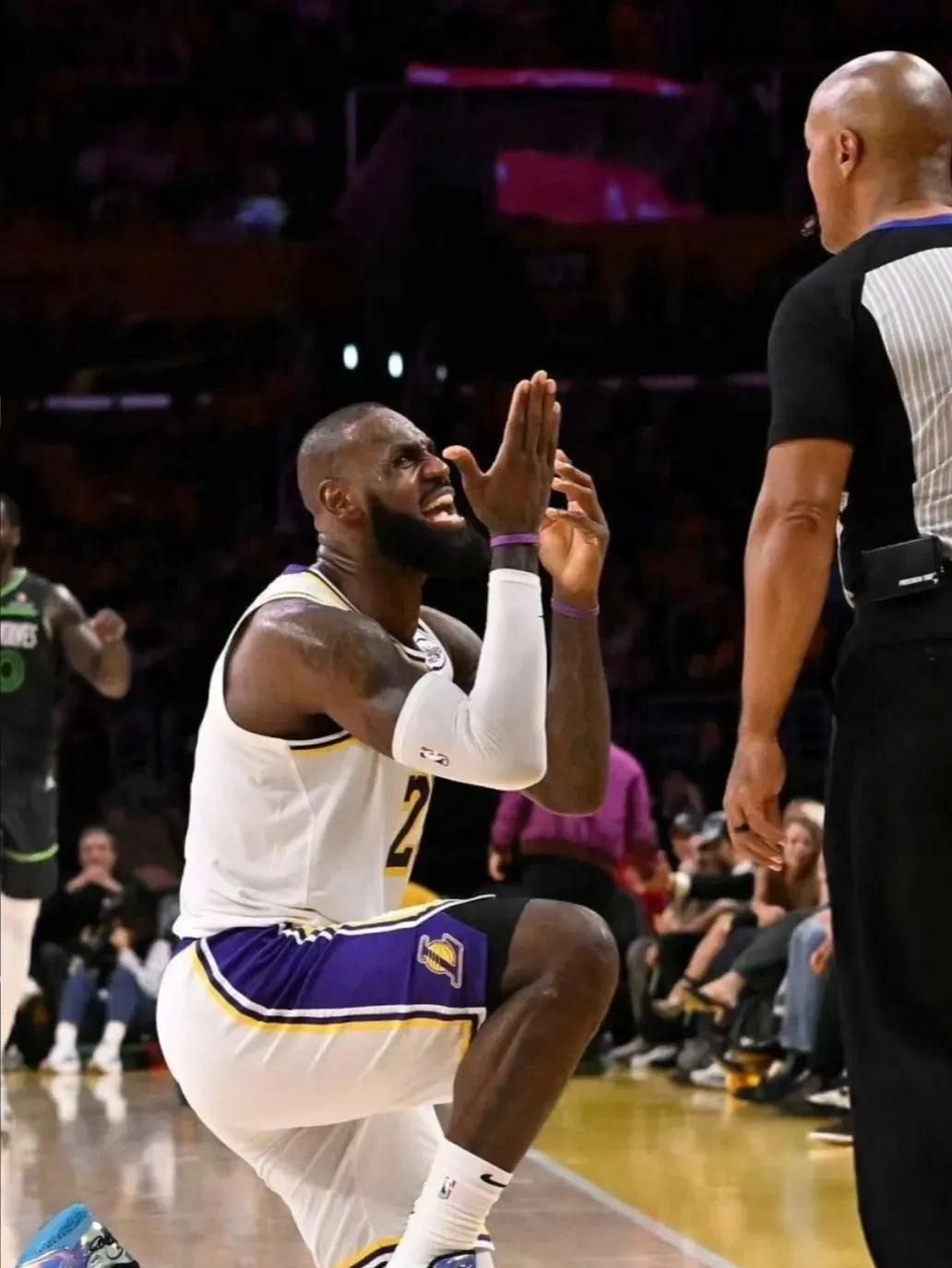 湖人惨败公牛，詹姆斯状态低迷