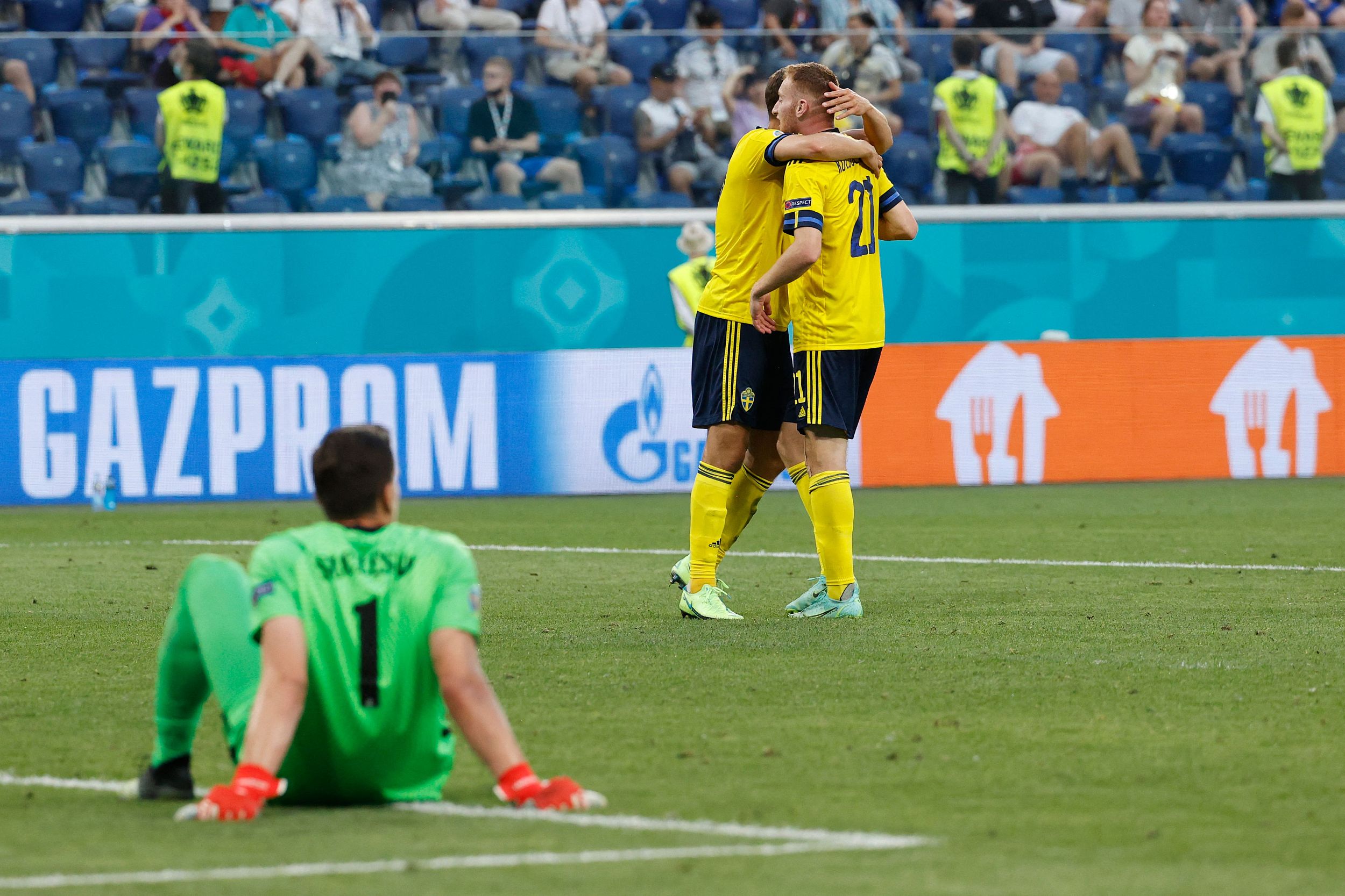 瑞典队险胜波兰队，奥恰洛夫高光表现的简单介绍